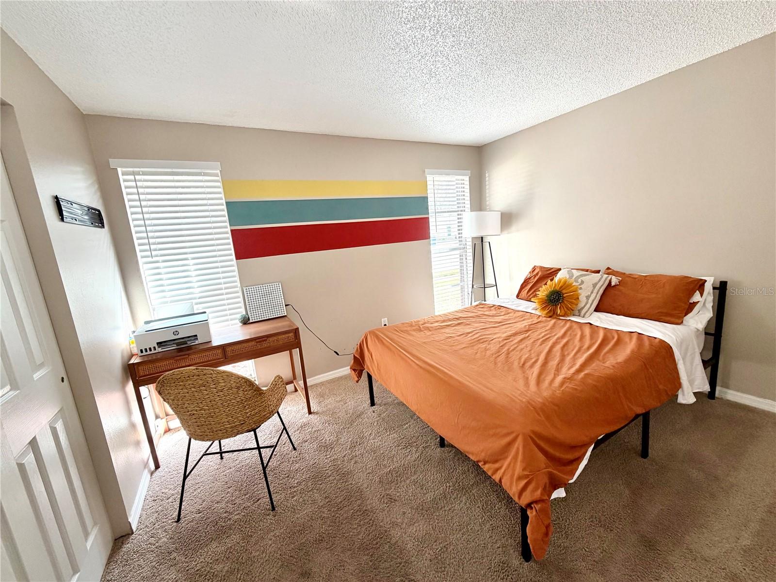 Listing photo id 12 for 7974 Avenal Loop