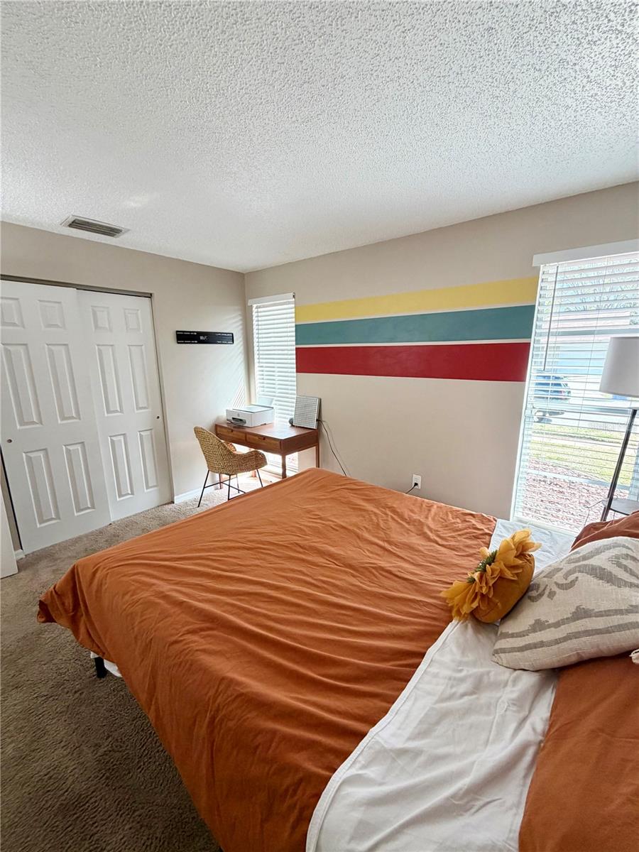 Listing photo id 13 for 7974 Avenal Loop