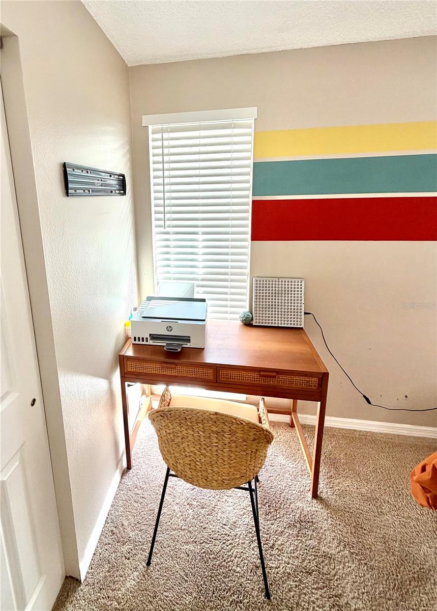 Listing photo id 15 for 7974 Avenal Loop