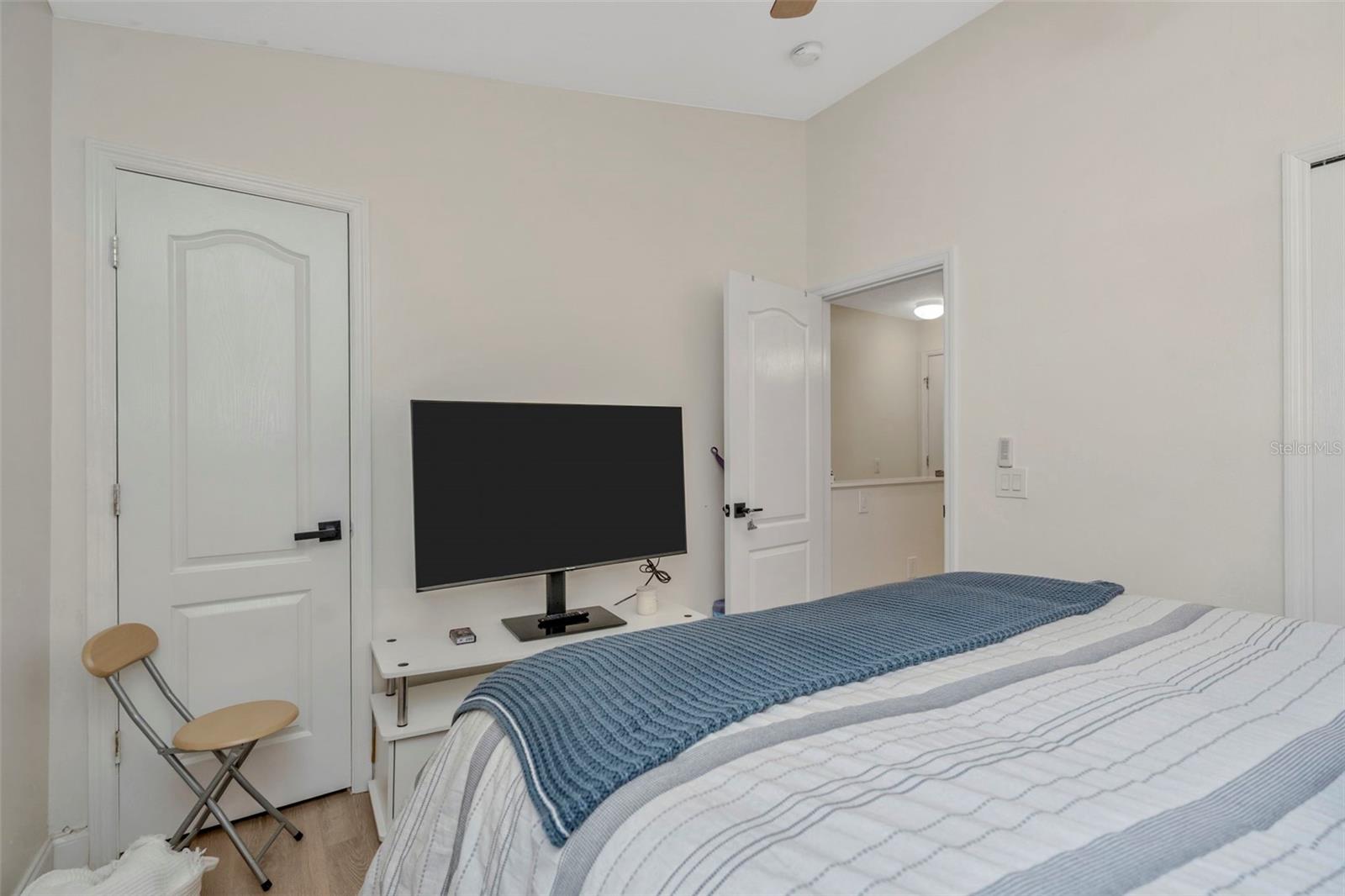 Image 21 of 33 For 6765 Lake Rochester Lane