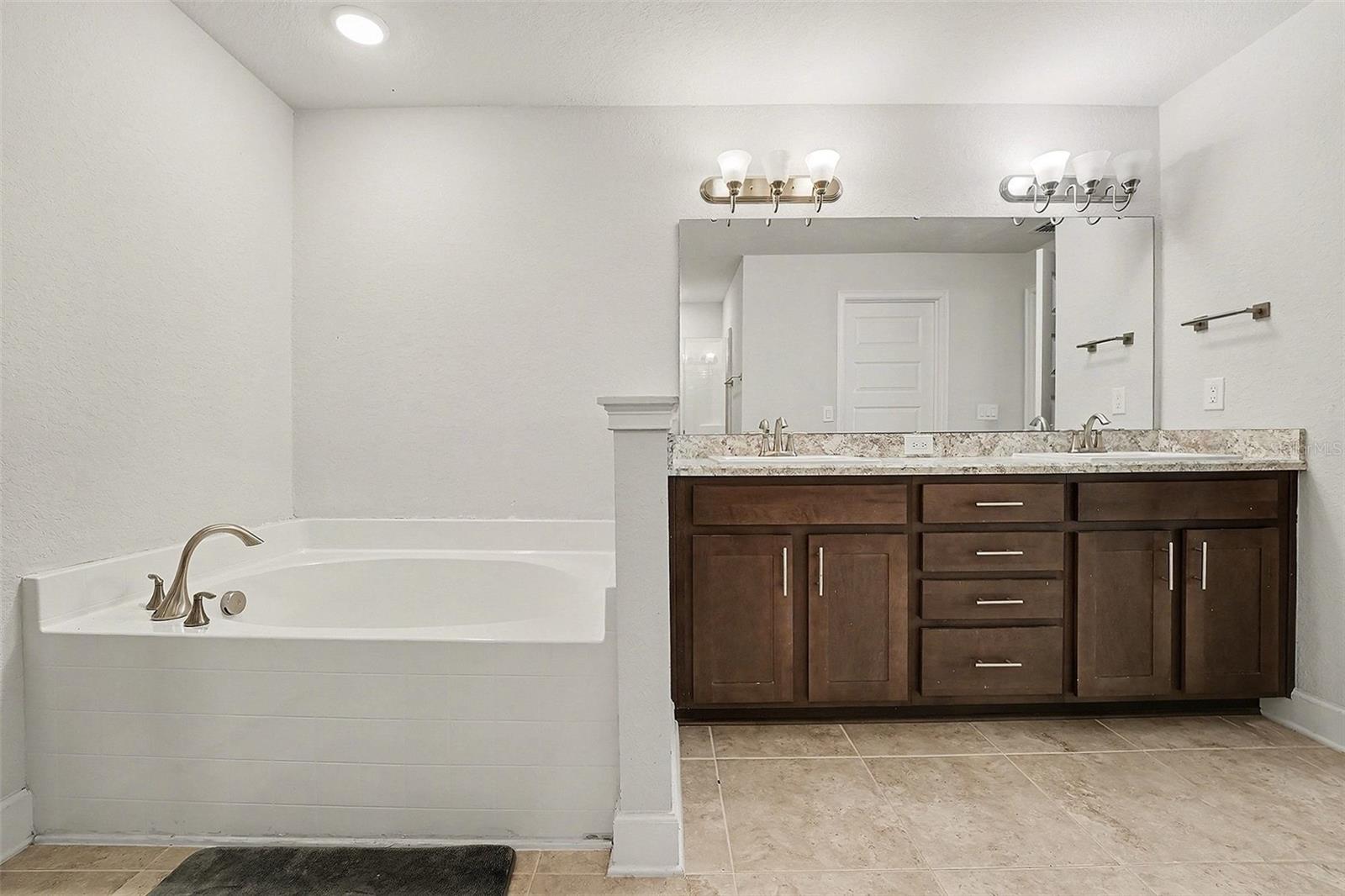 Image 15 of 30 For 380 Citrus Pointe Drive