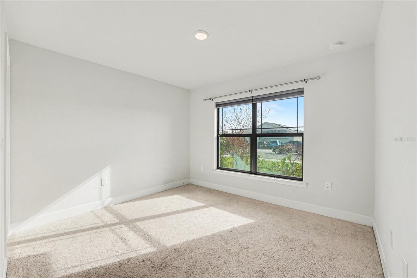 Image 21 of 30 For 380 Citrus Pointe Drive