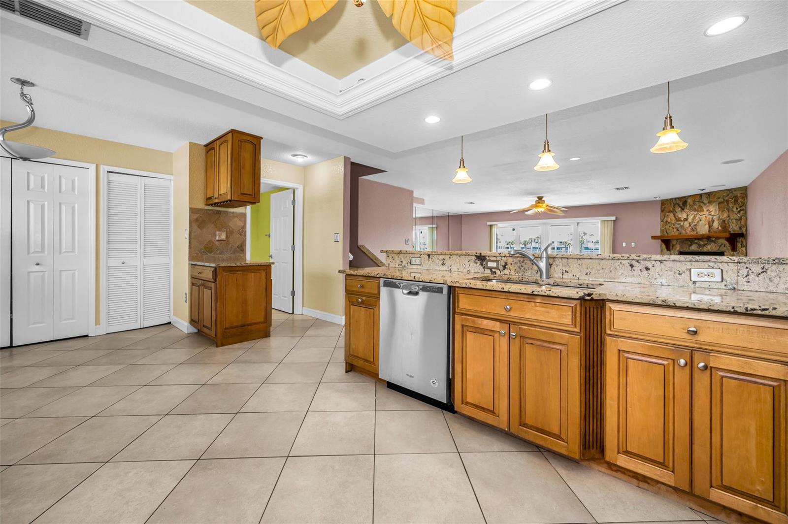 Image 15 of 52 For 12334 Capri Circle N