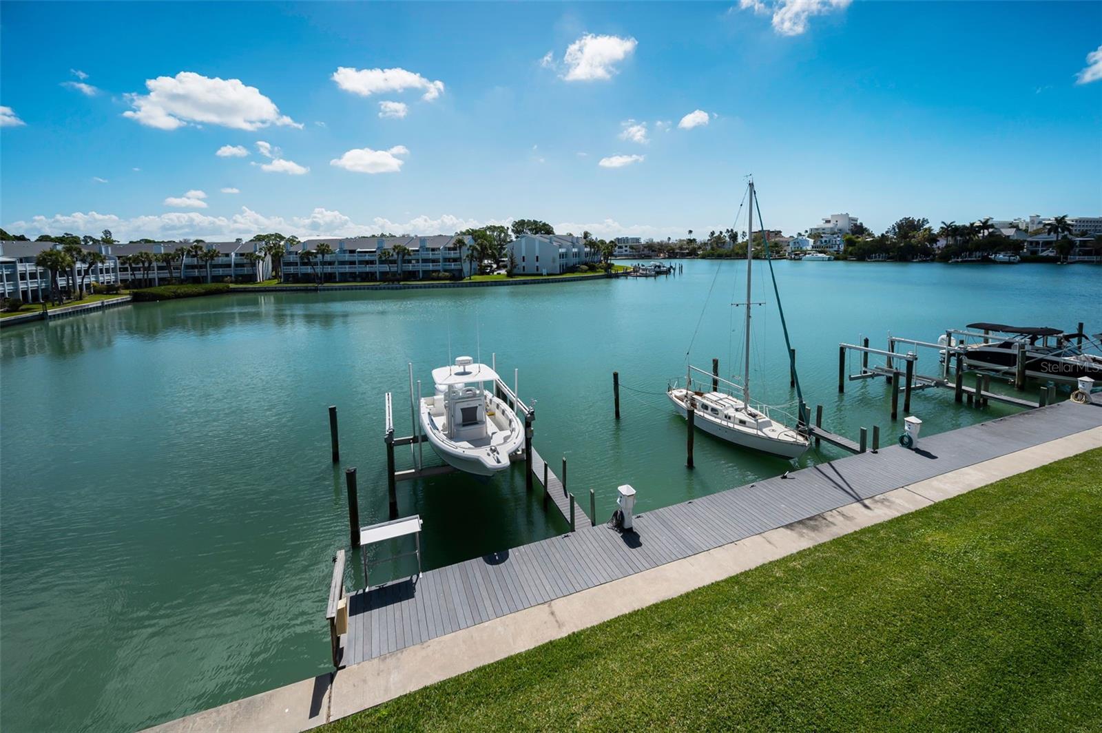 Image 20 of 52 For 12334 Capri Circle N