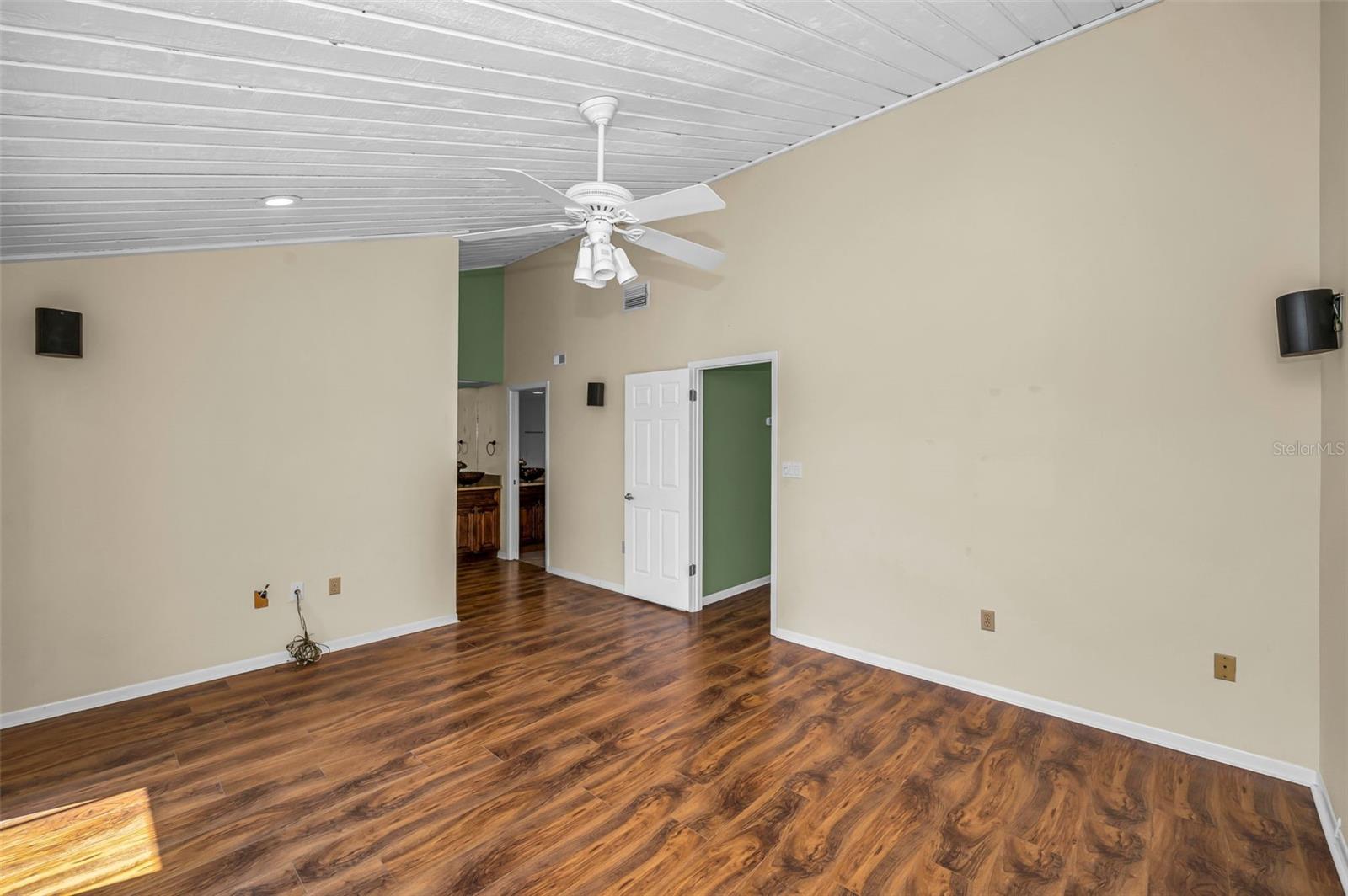 Image 24 of 52 For 12334 Capri Circle N