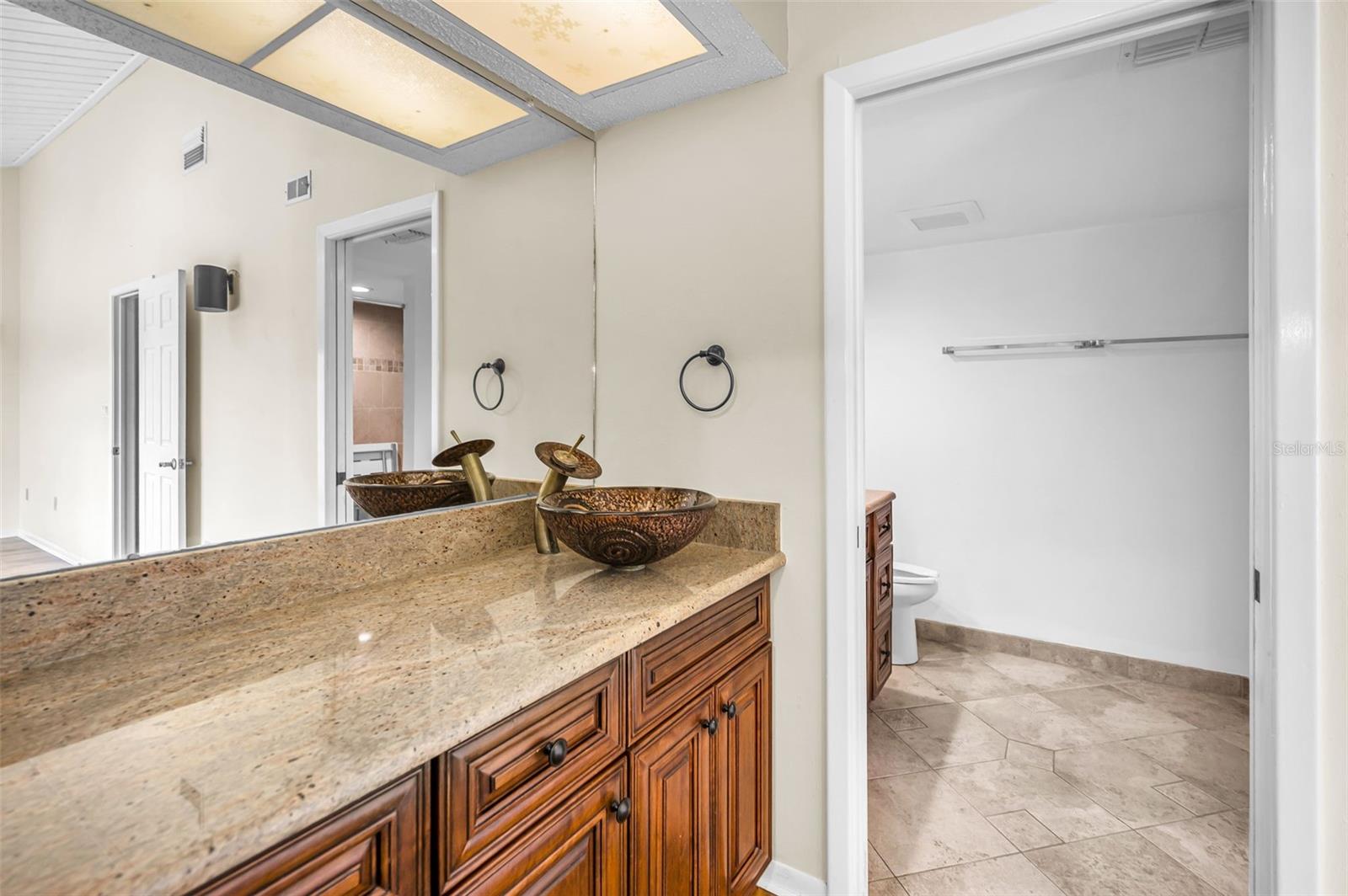 Image 25 of 52 For 12334 Capri Circle N