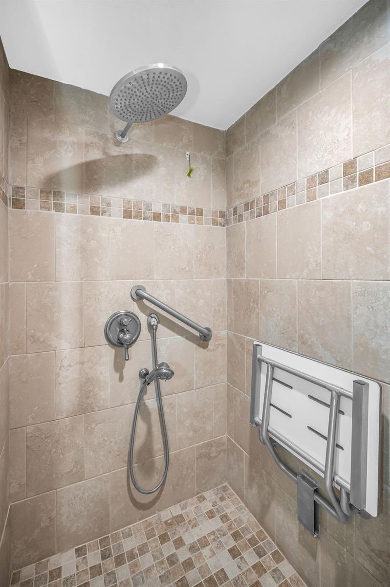 Image 27 of 52 For 12334 Capri Circle N