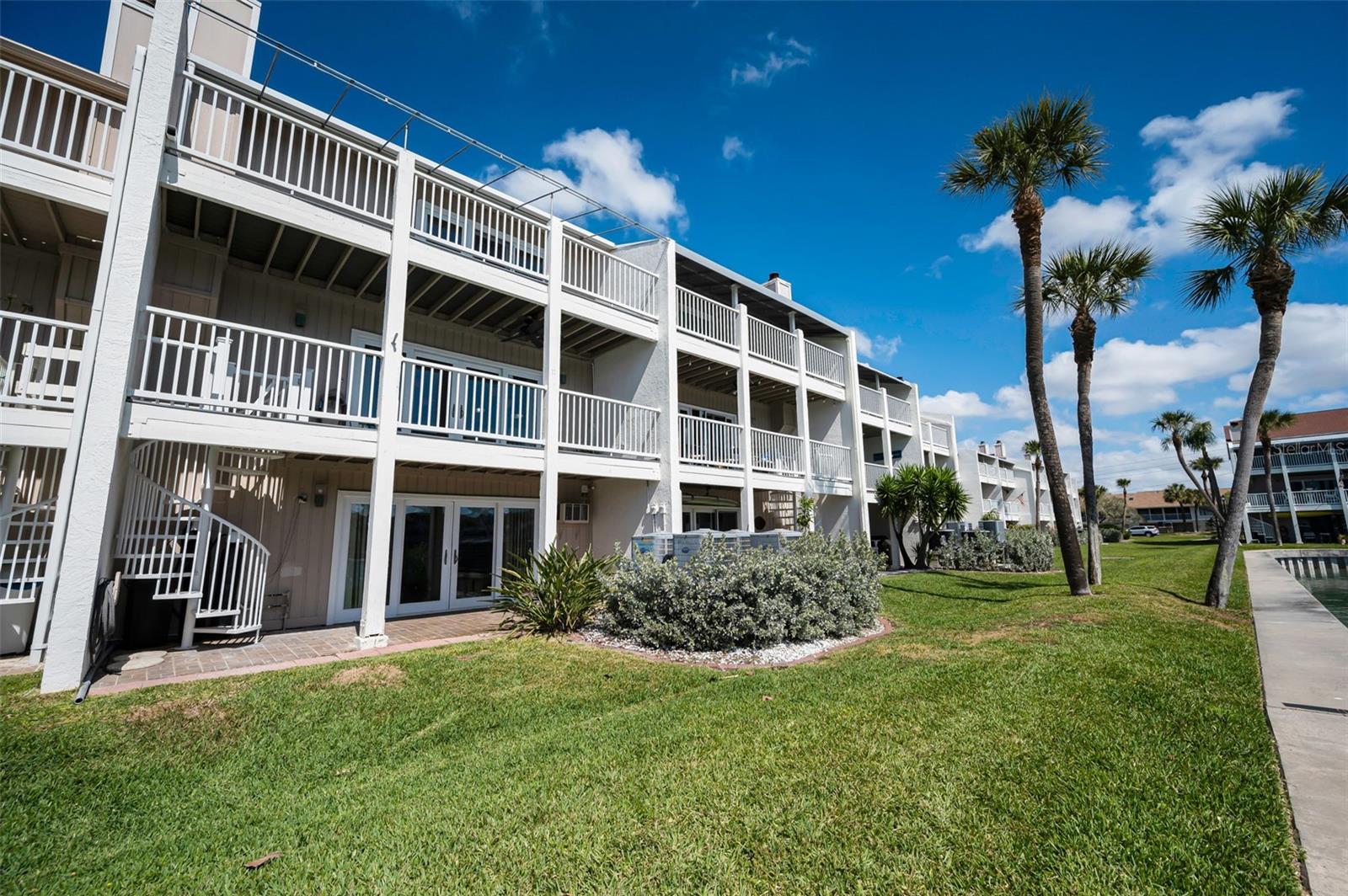 Image 35 of 52 For 12334 Capri Circle N