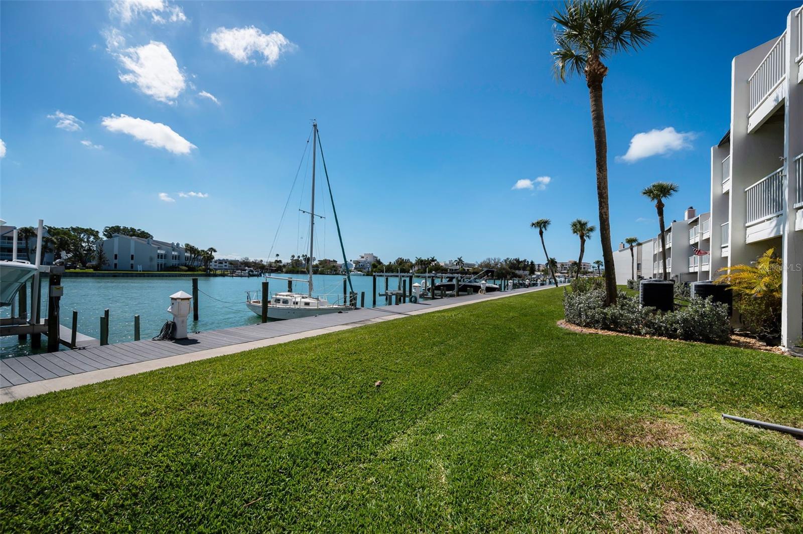 Image 40 of 52 For 12334 Capri Circle N