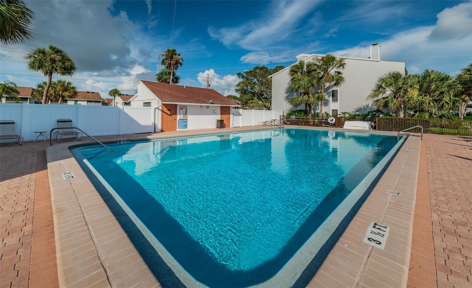 Image 47 of 52 For 12334 Capri Circle N