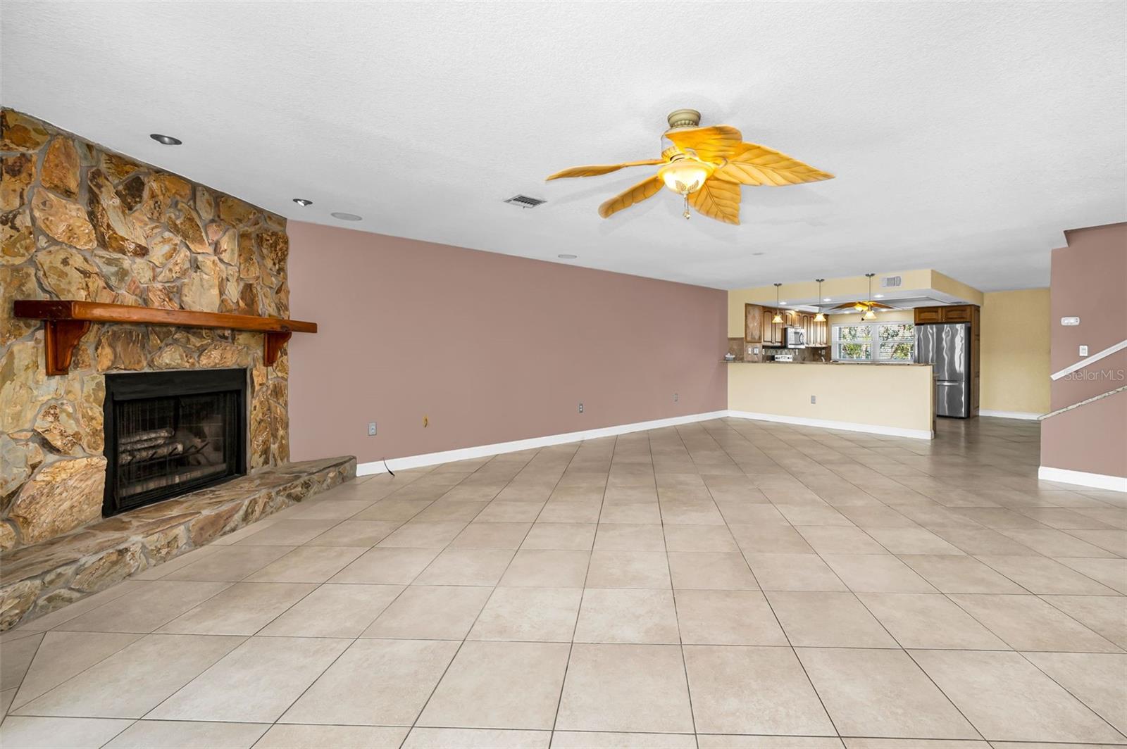 Image 9 of 52 For 12334 Capri Circle N