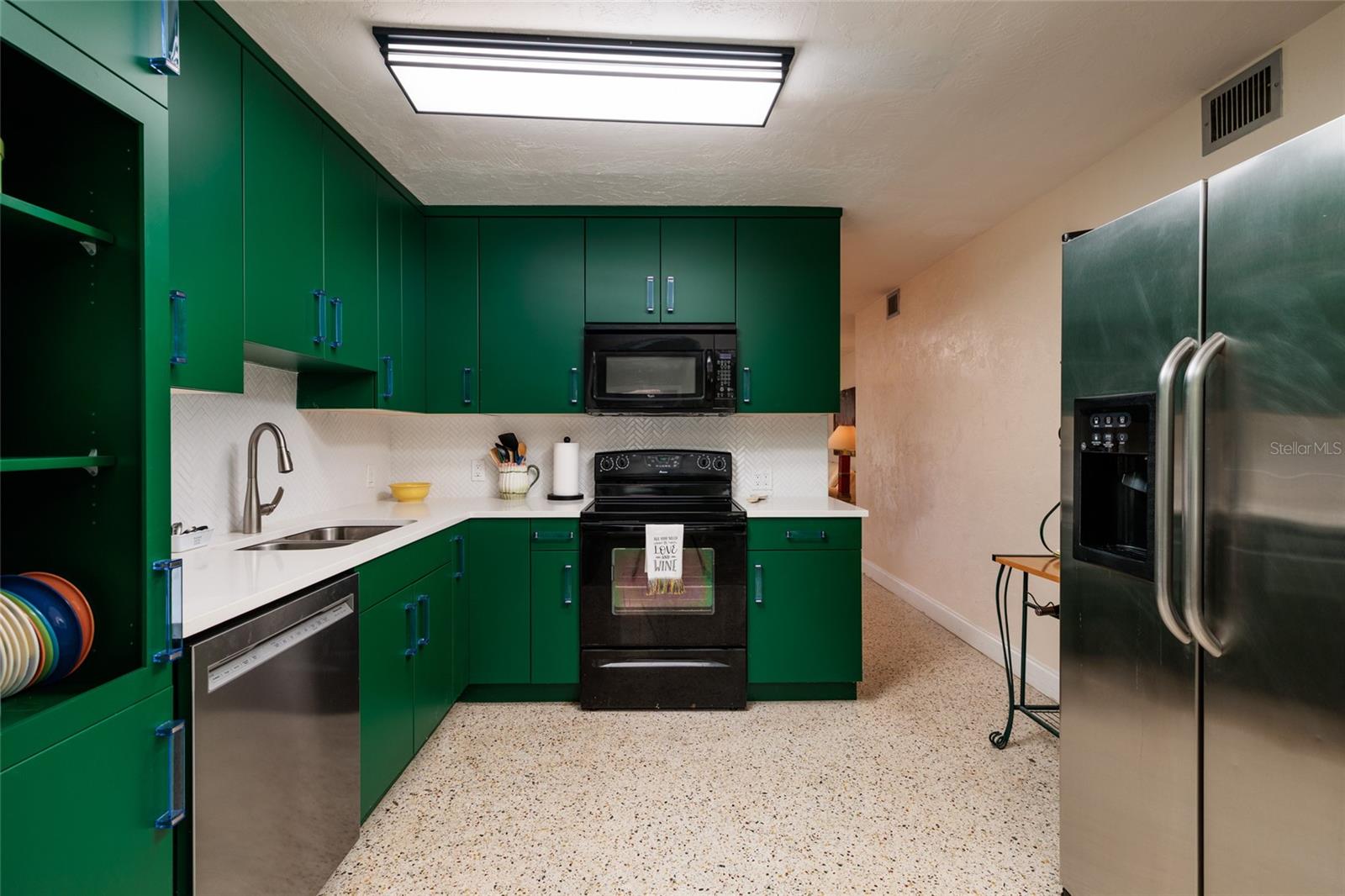 Image 11 of 33 For 4143 56th Street N 903