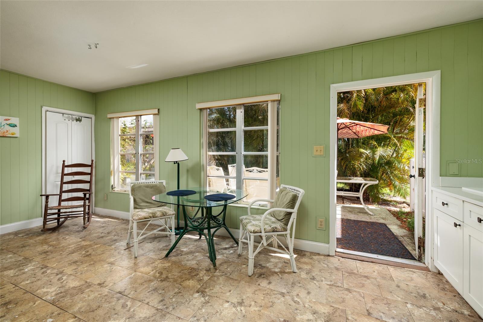 Image 15 of 33 For 4143 56th Street N 903