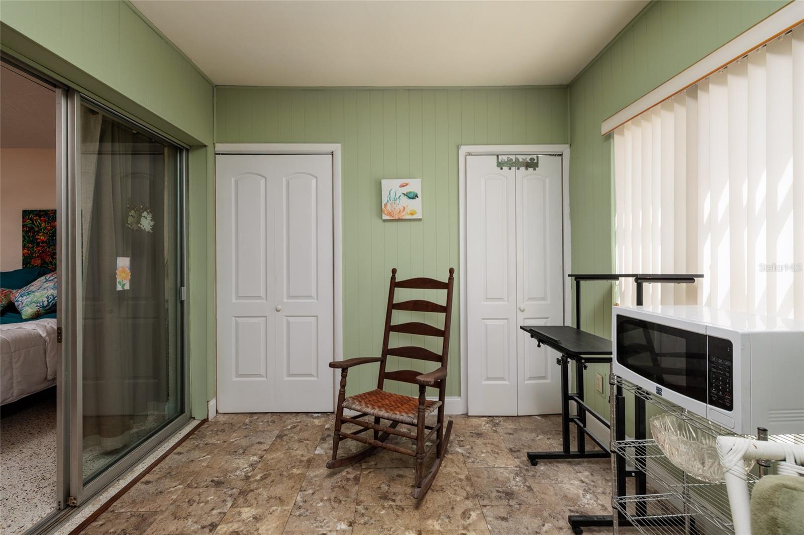 Image 18 of 33 For 4143 56th Street N 903