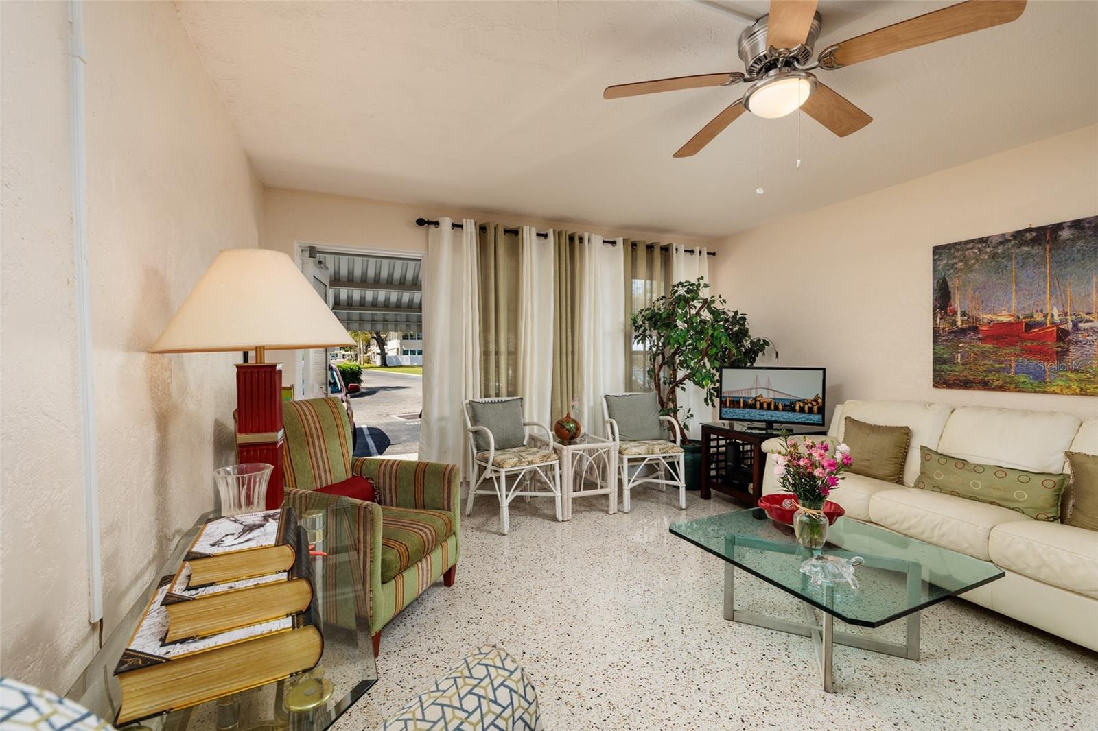 Image 6 of 33 For 4143 56th Street N 903