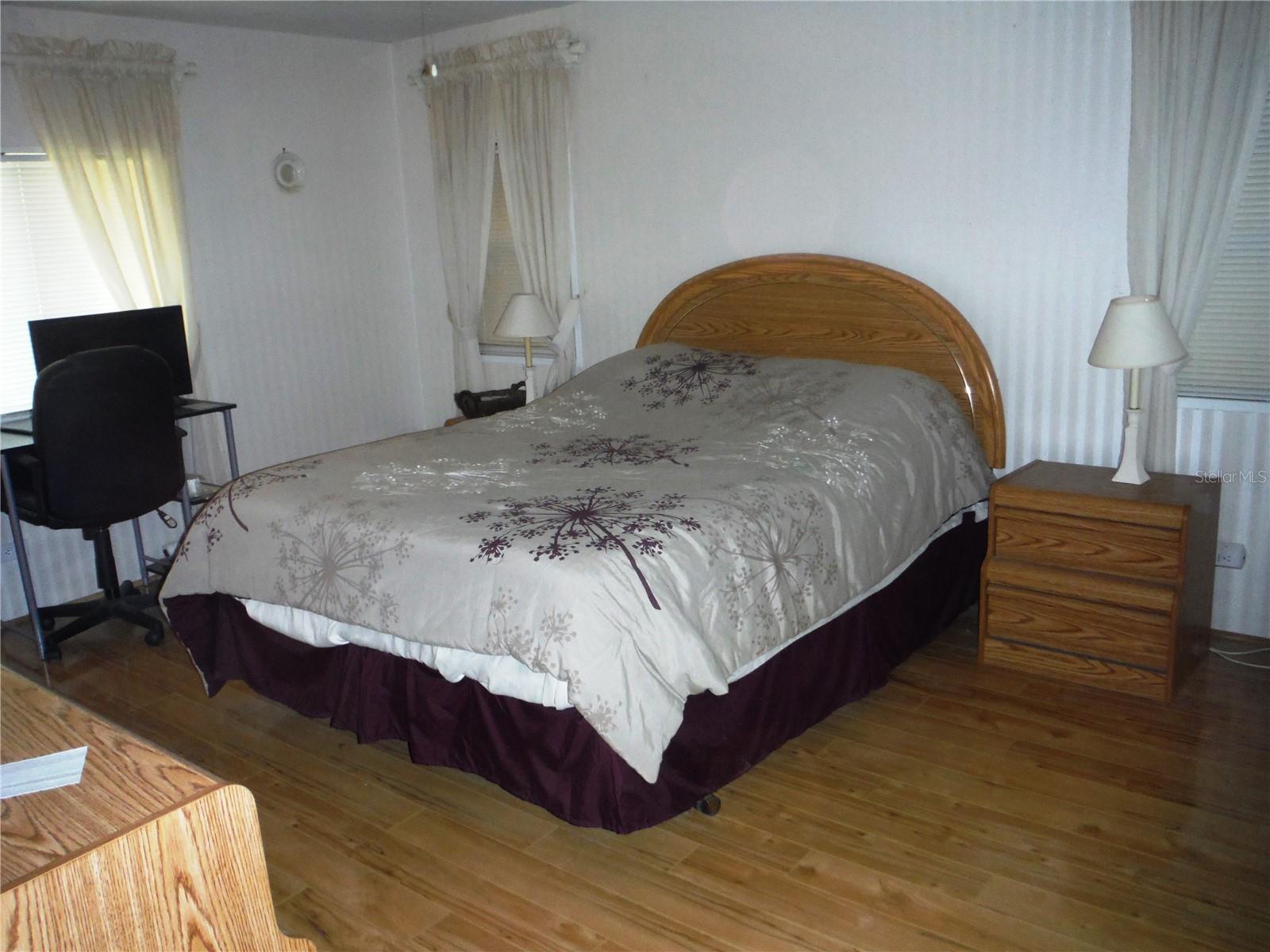 Listing photo id 14 for 38 Deer Trail Court 49