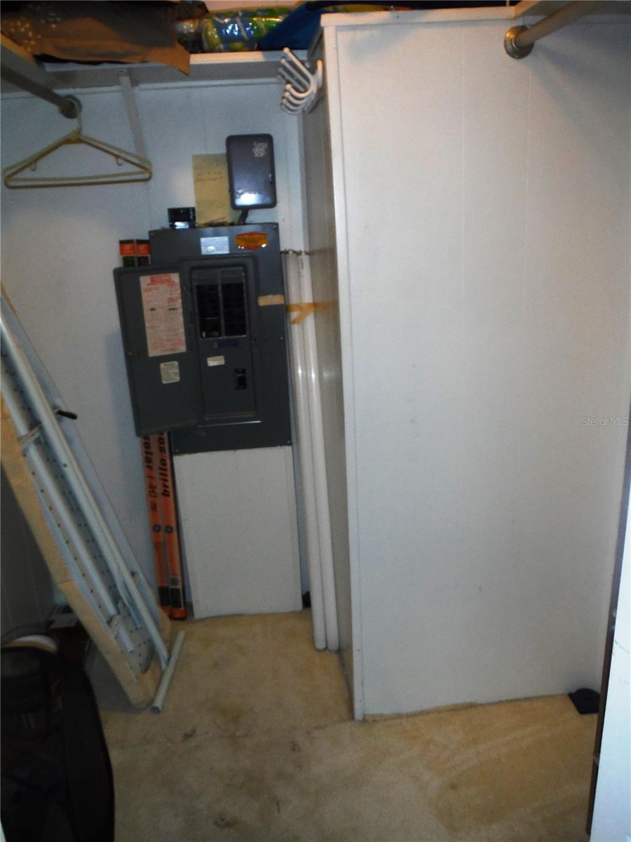 Listing photo id 20 for 38 Deer Trail Court 49