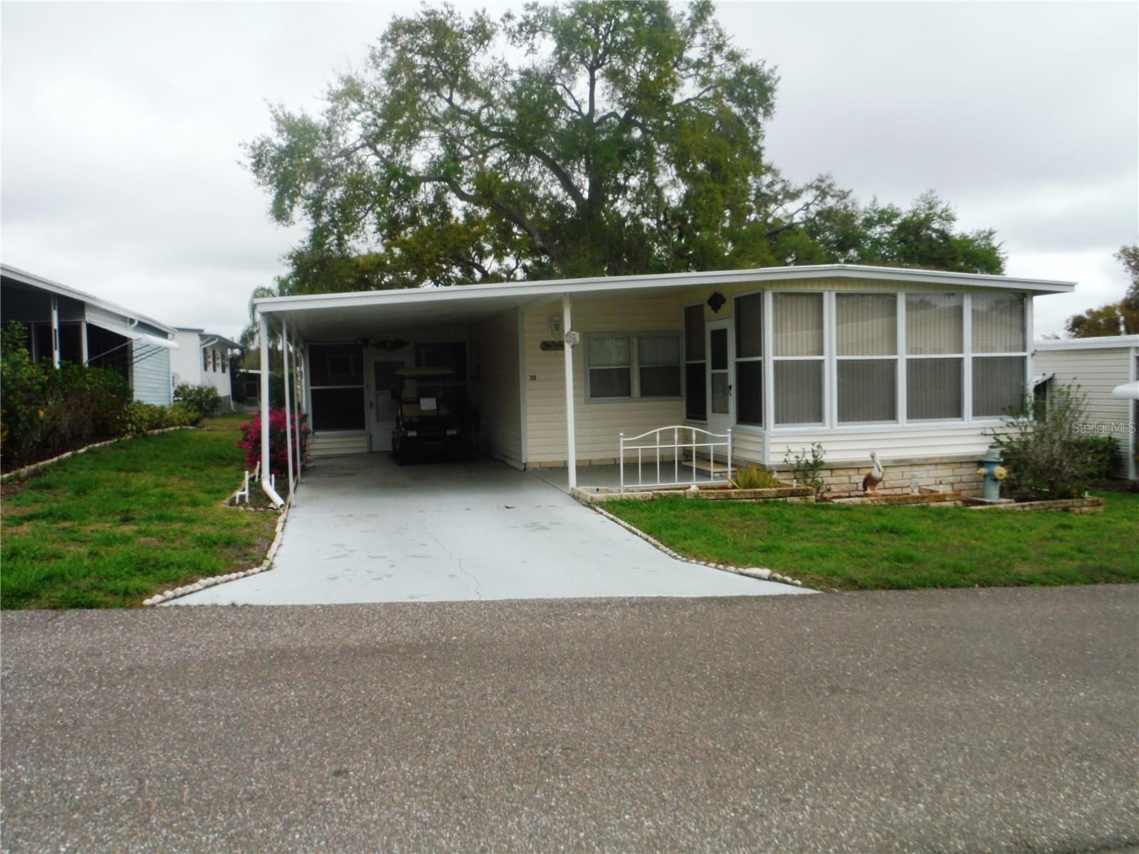 Listing photo id 25 for 38 Deer Trail Court 49