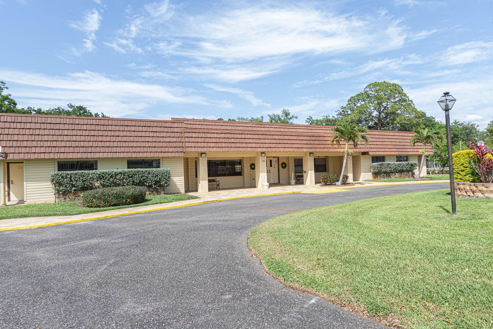 Listing photo id 37 for 38 Deer Trail Court 49