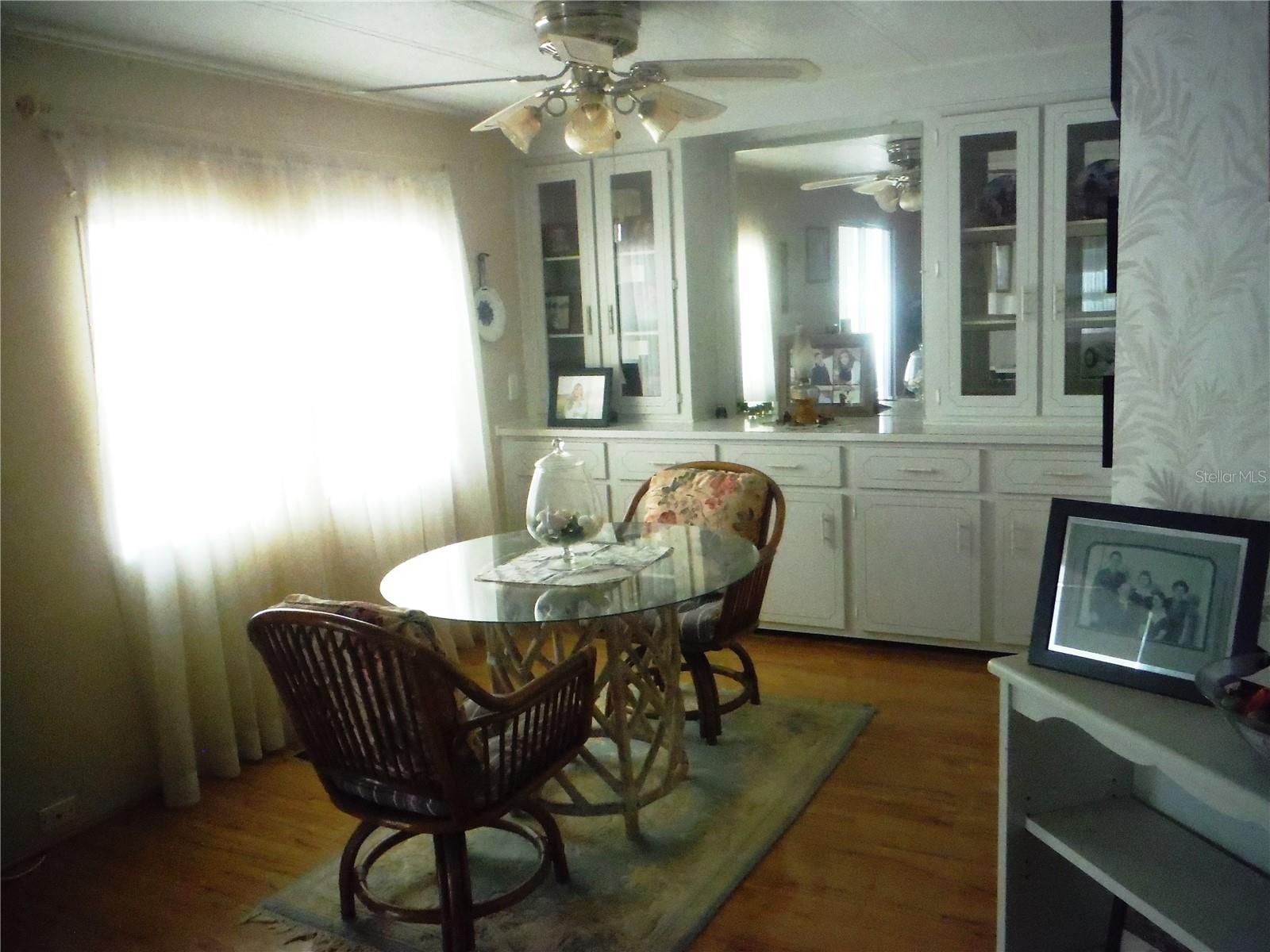 Listing photo id 2 for 38 Deer Trail Court 49