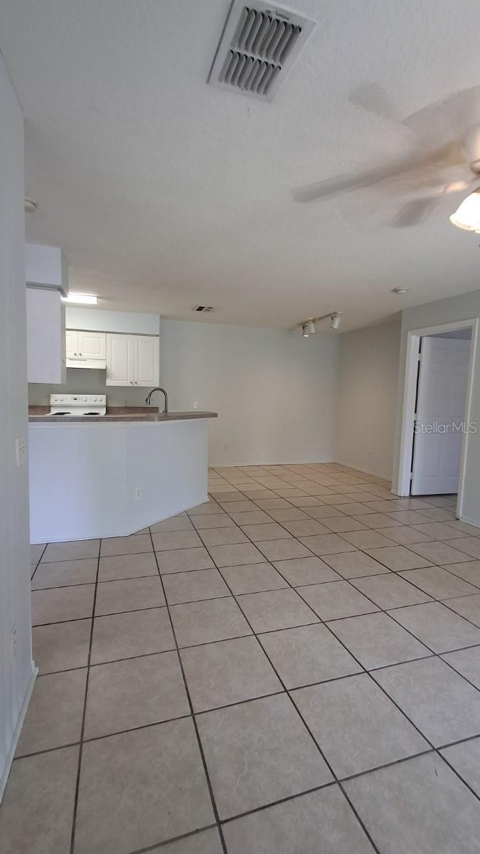 Image 7 of 34 For 5908 Brickleberry Lane 103