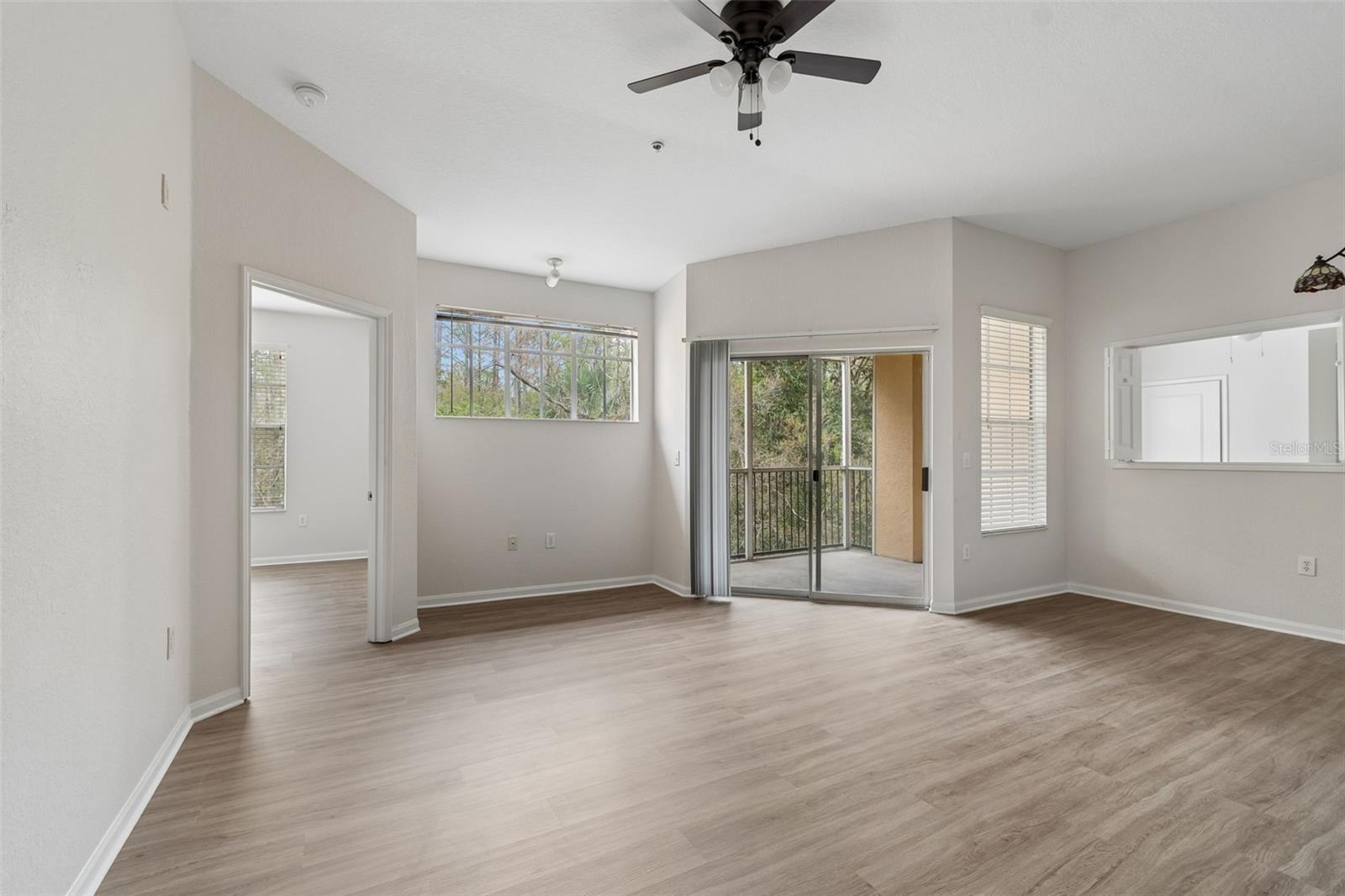 Image 5 of 47 For 5125 Palm Springs Boulevard 4305