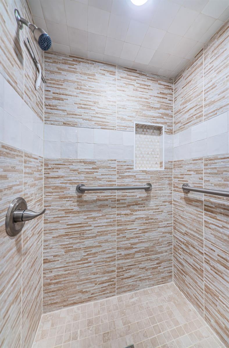 Image 37 of 67 For 476 Boca Ciega Point Boulevard S