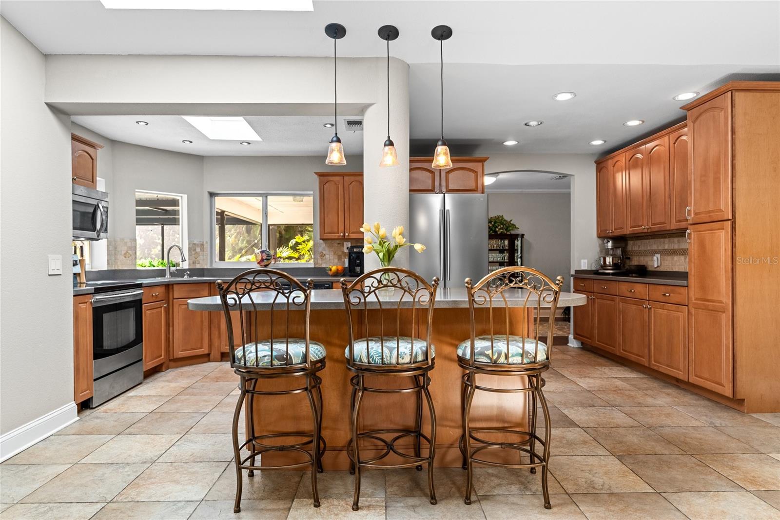 Image 12 of 49 For 1811 La Grande Drive