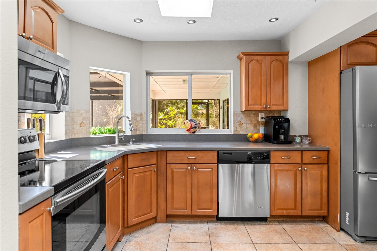 Image 13 of 49 For 1811 La Grande Drive