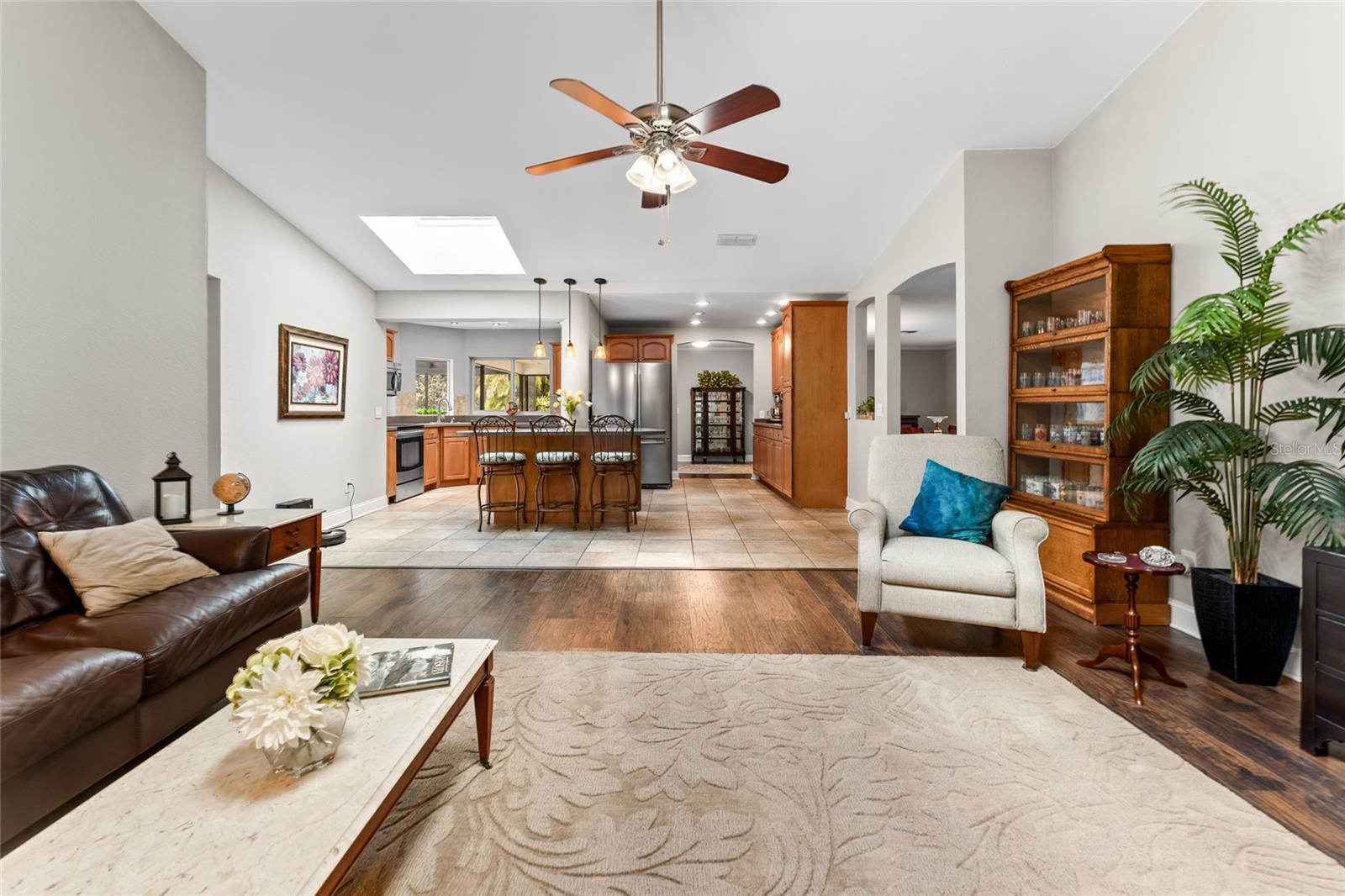 Image 20 of 49 For 1811 La Grande Drive