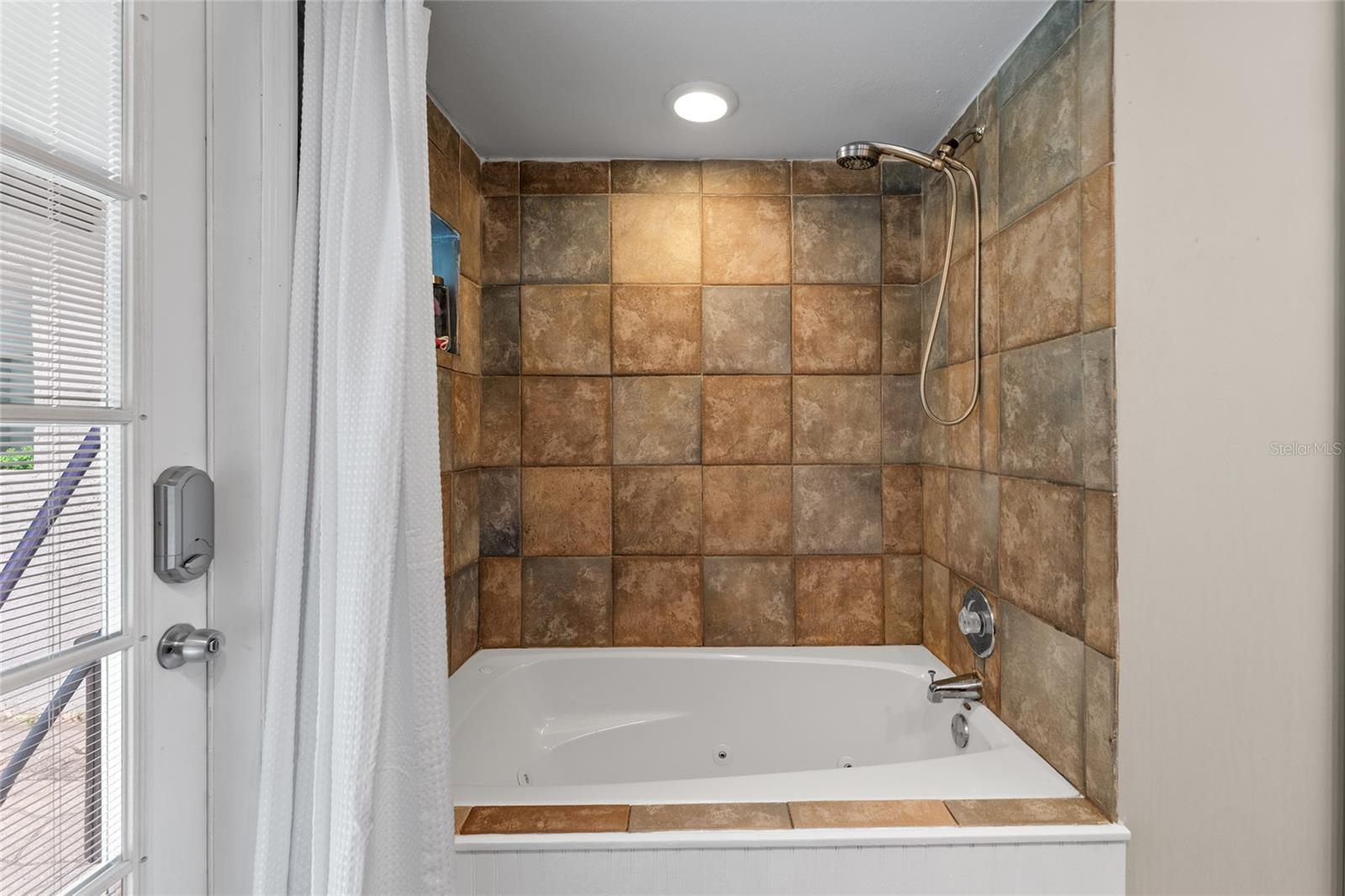 Image 24 of 49 For 1811 La Grande Drive