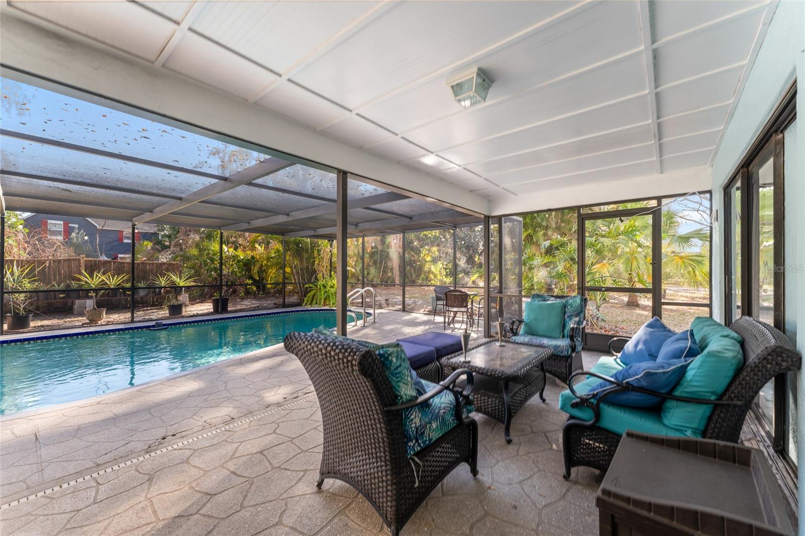 Image 33 of 49 For 1811 La Grande Drive