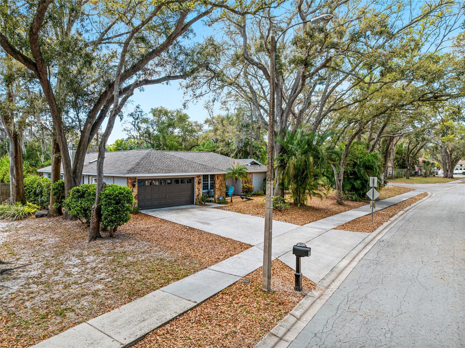 Image 44 of 49 For 1811 La Grande Drive