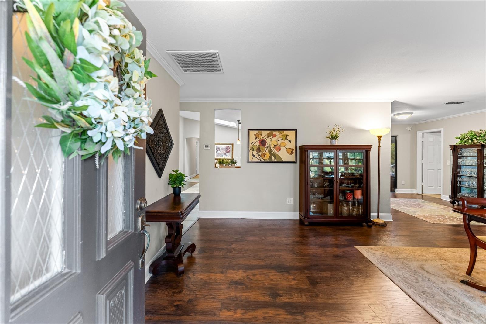 Image 5 of 49 For 1811 La Grande Drive