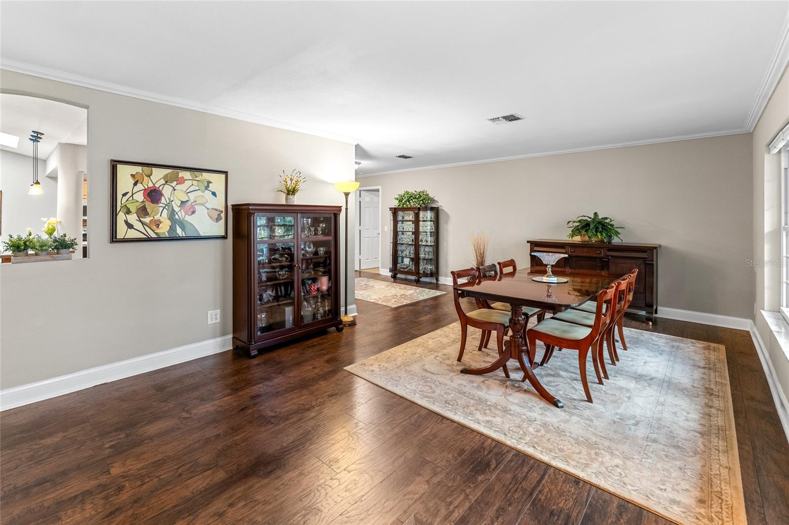 Image 6 of 49 For 1811 La Grande Drive