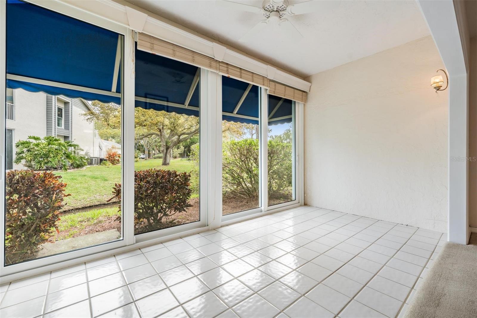 Image 15 of 50 For 11500 Shipwatch Drive 1362