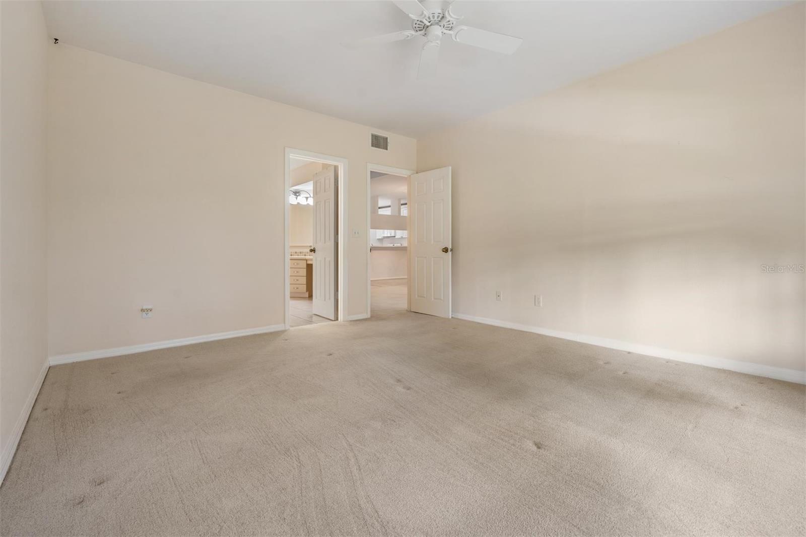 Image 19 of 50 For 11500 Shipwatch Drive 1362