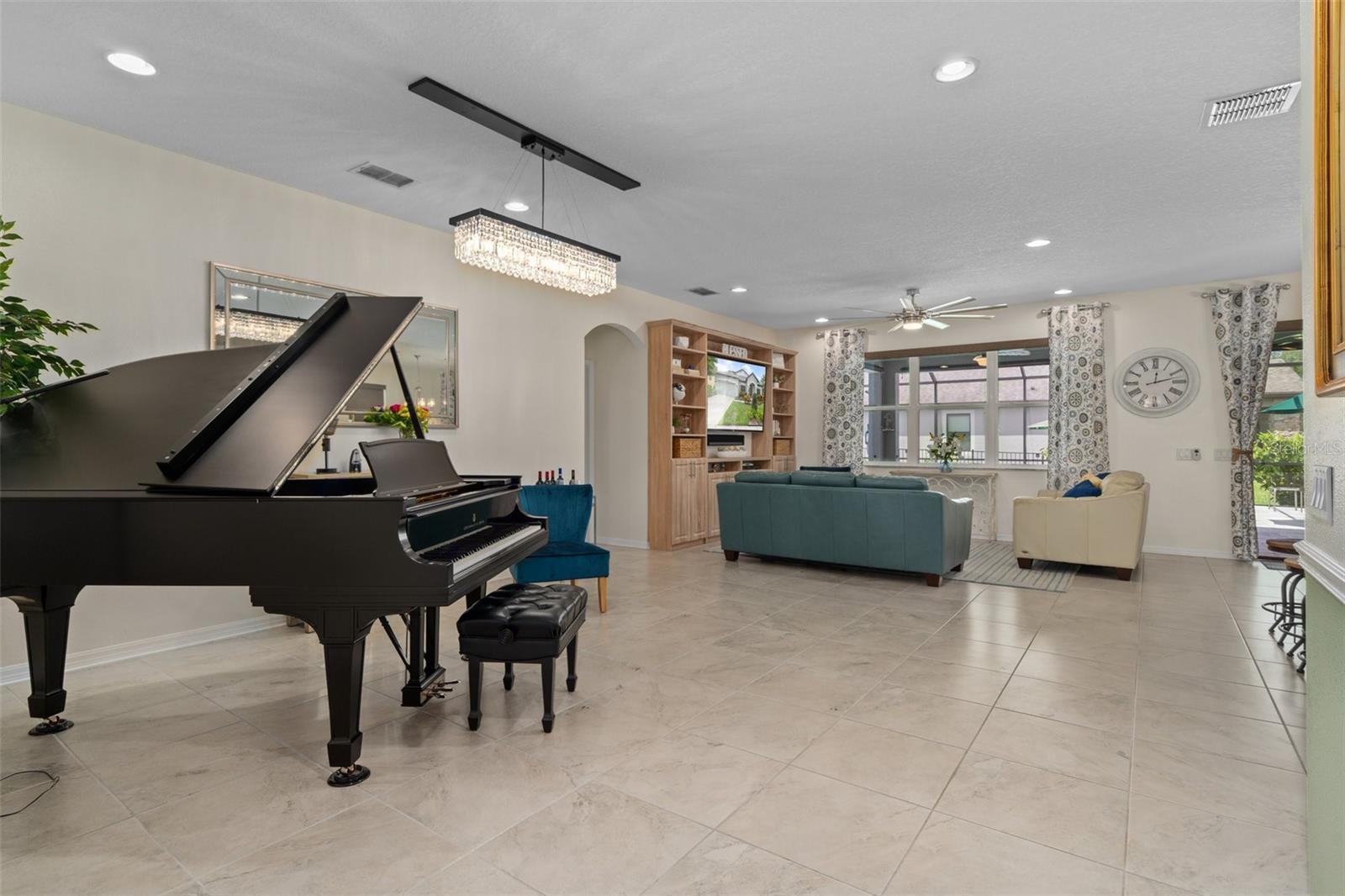 Image 16 of 52 For 8961 Garden Party Drive