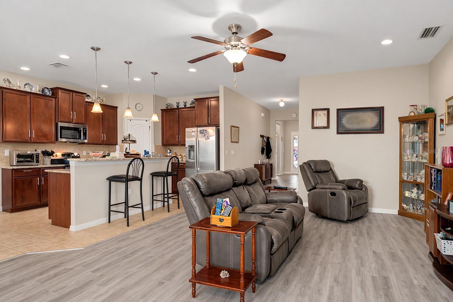 Image 5 of 19 For 36154 Laguna Hills Circle