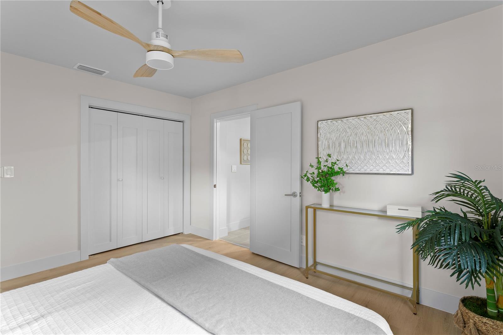 Image 37 of 59 For 4504 Lamb Avenue