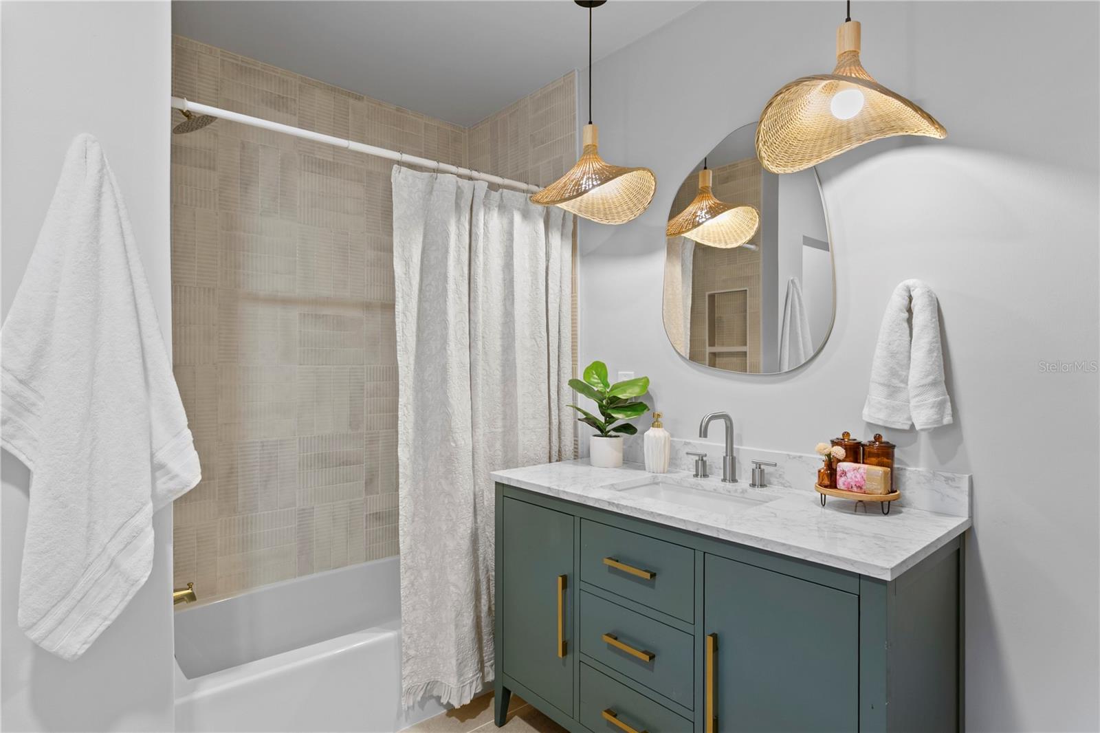 Image 38 of 59 For 4504 Lamb Avenue