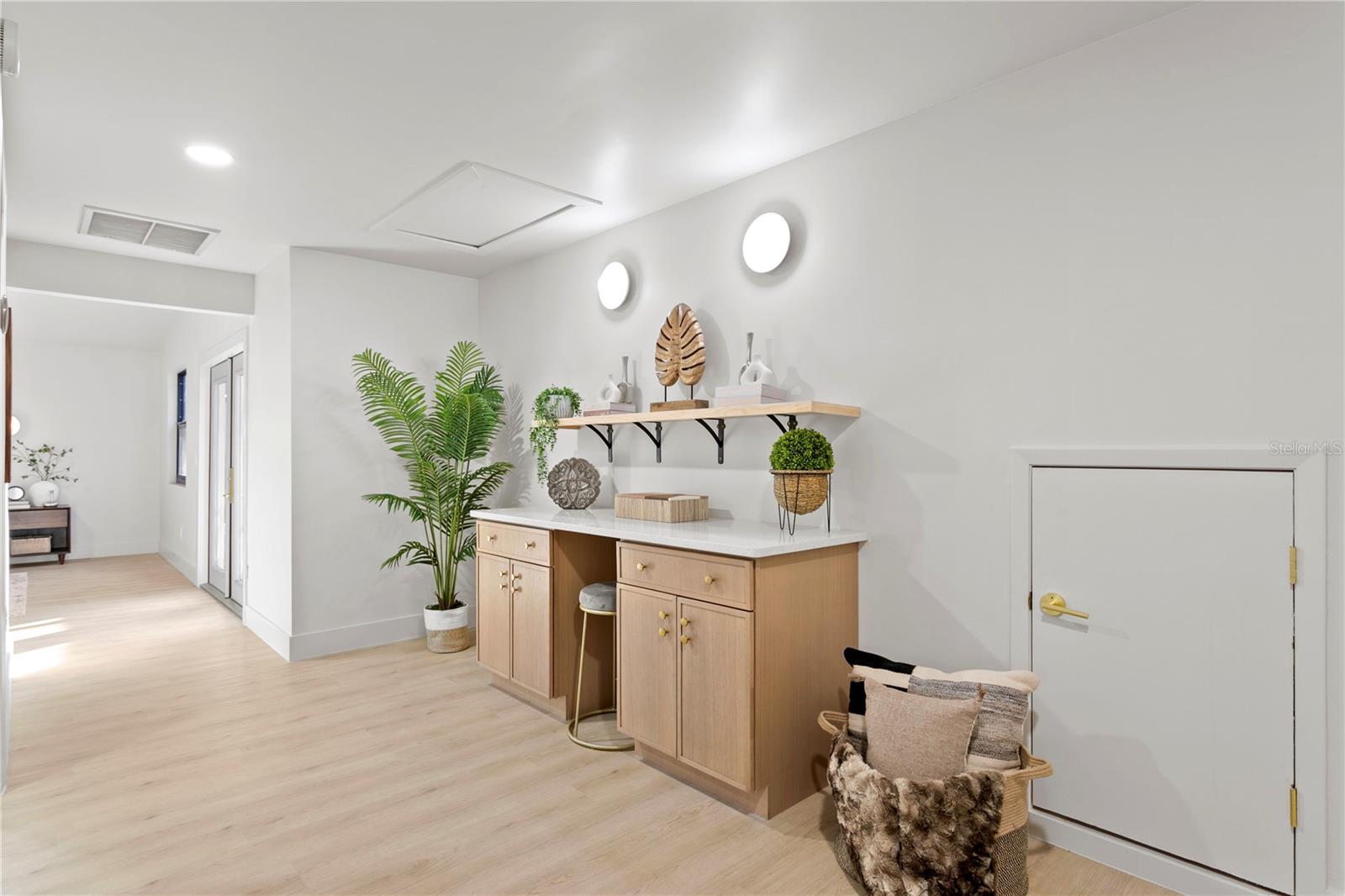 Image 41 of 59 For 4504 Lamb Avenue