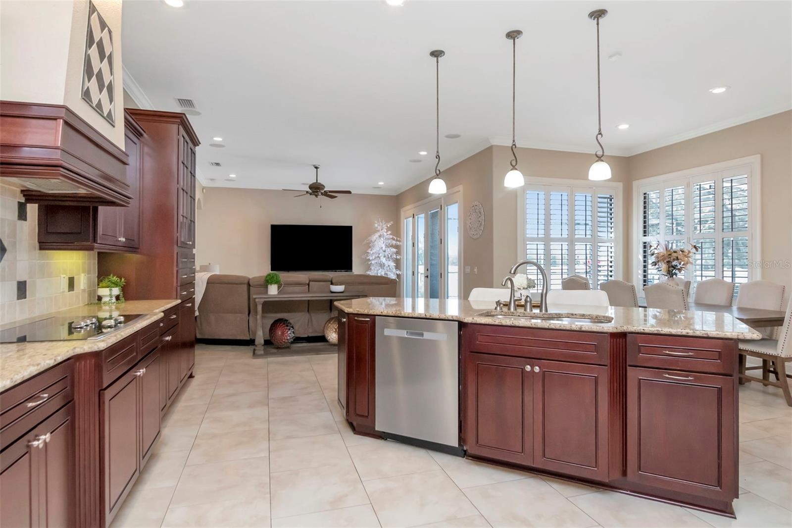 Image 32 of 72 For 1022 Emerald Creek Drive