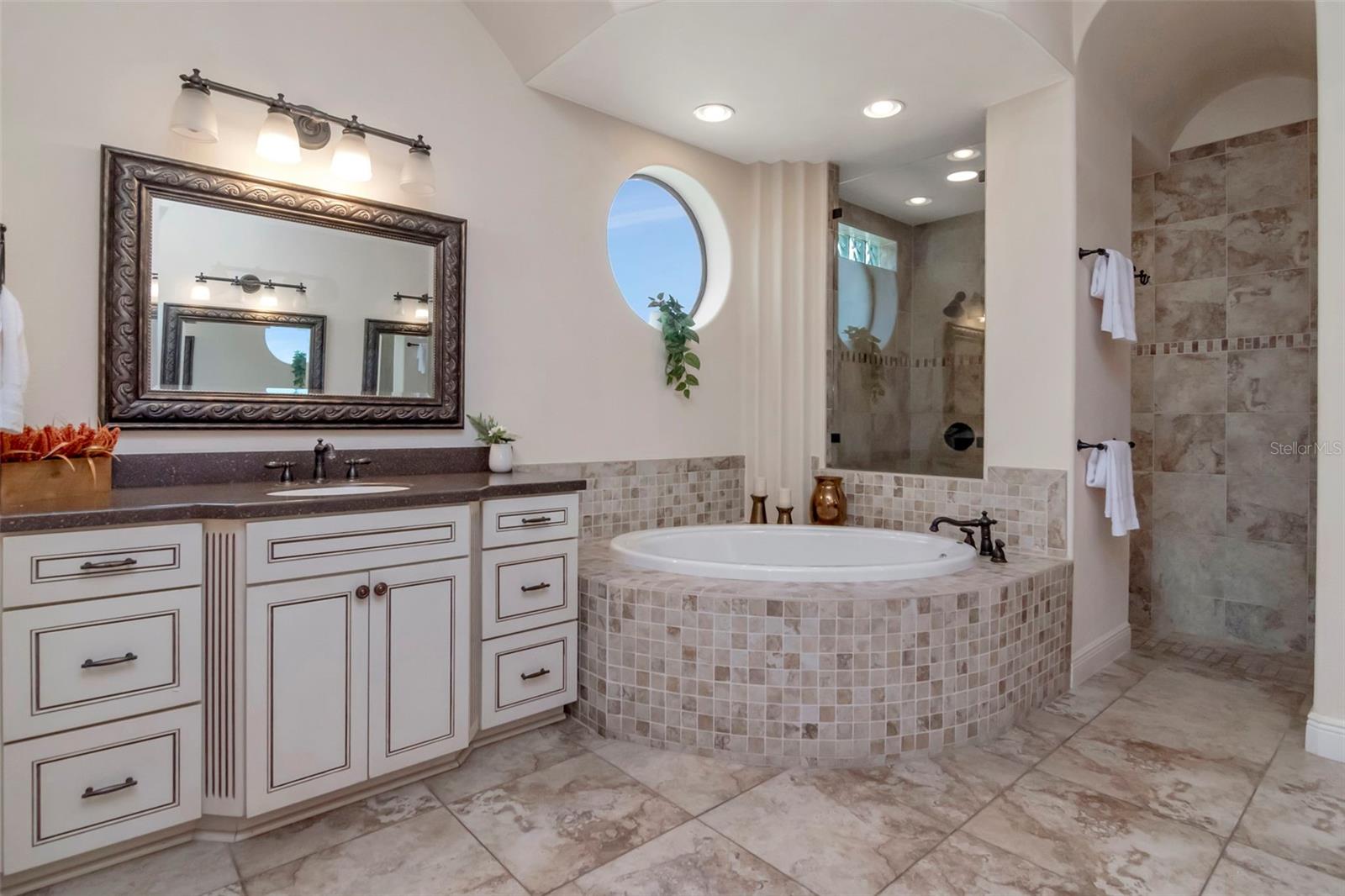 Image 45 of 72 For 1022 Emerald Creek Drive