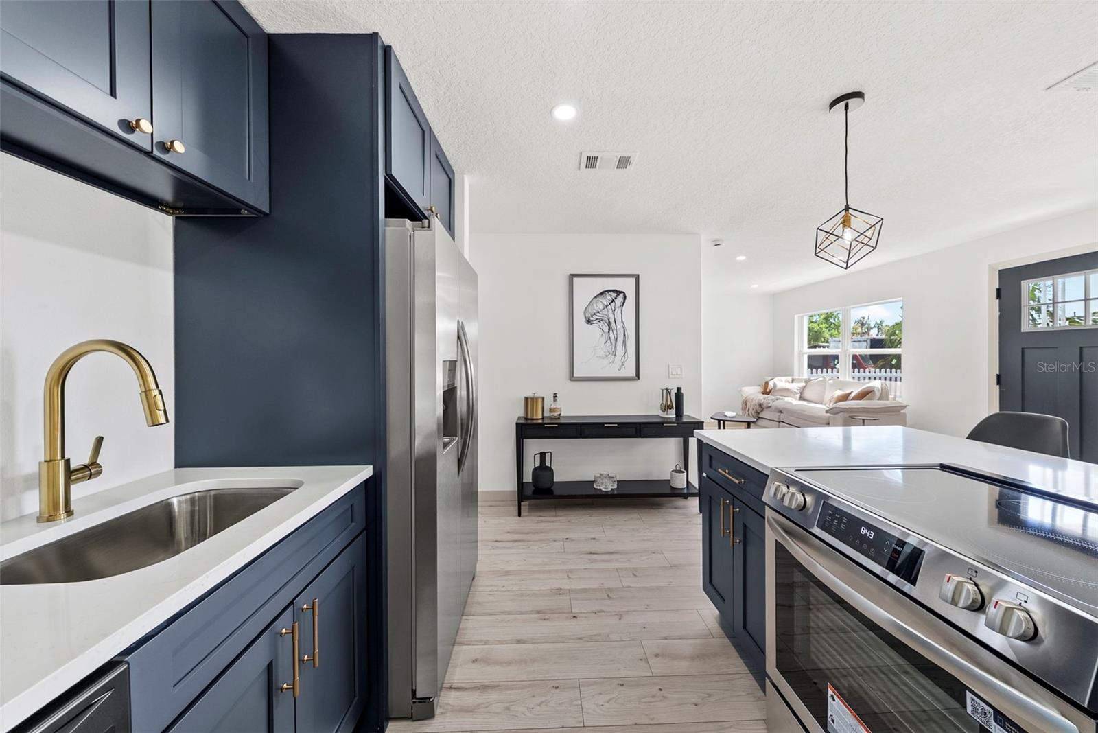 Image 15 of 37 For 7331 36th Avenue N