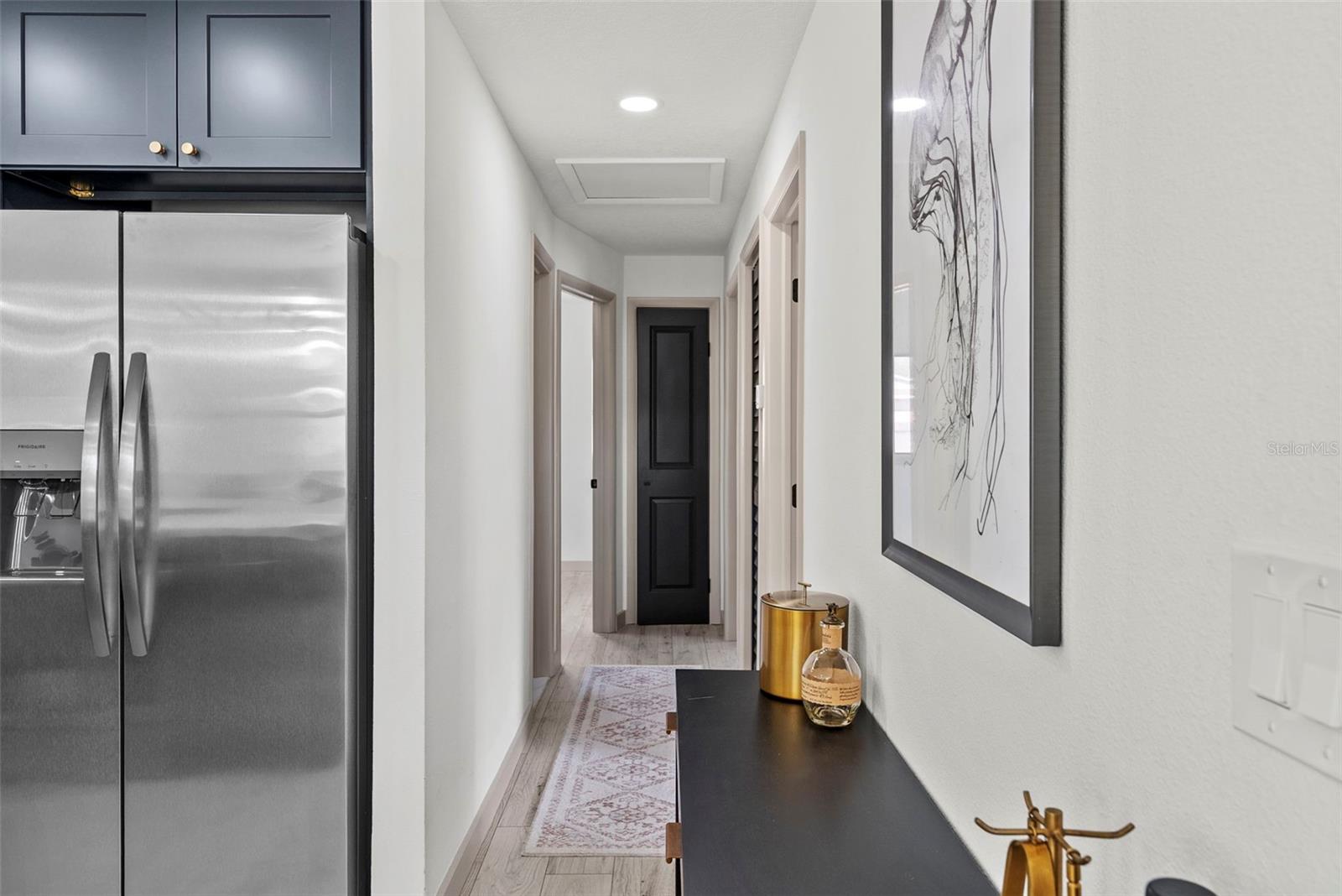 Image 21 of 37 For 7331 36th Avenue N