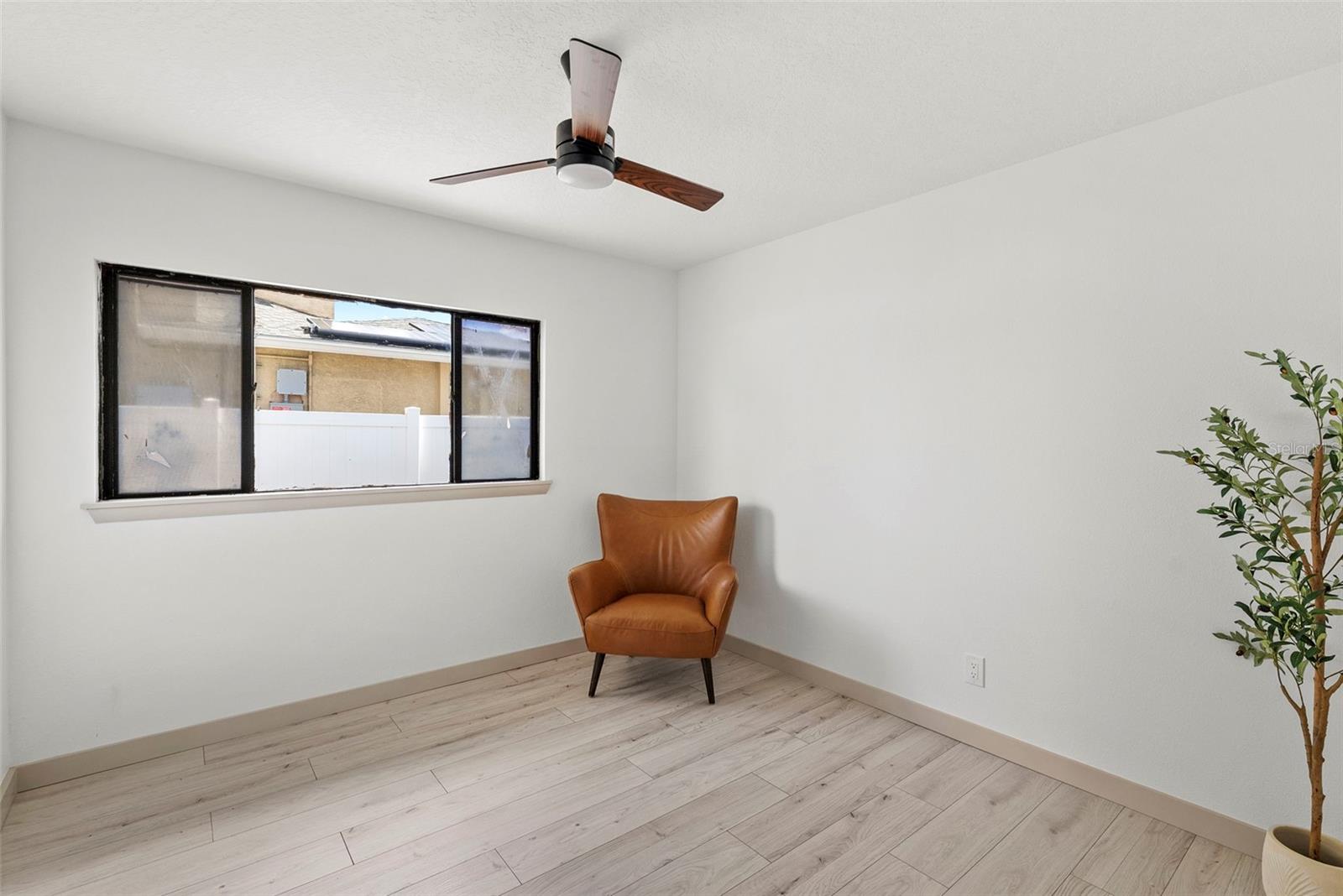 Image 22 of 37 For 7331 36th Avenue N