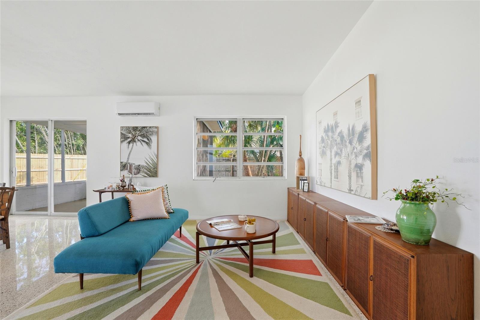 Listing photo id 8 for 1190 79th Avenue N