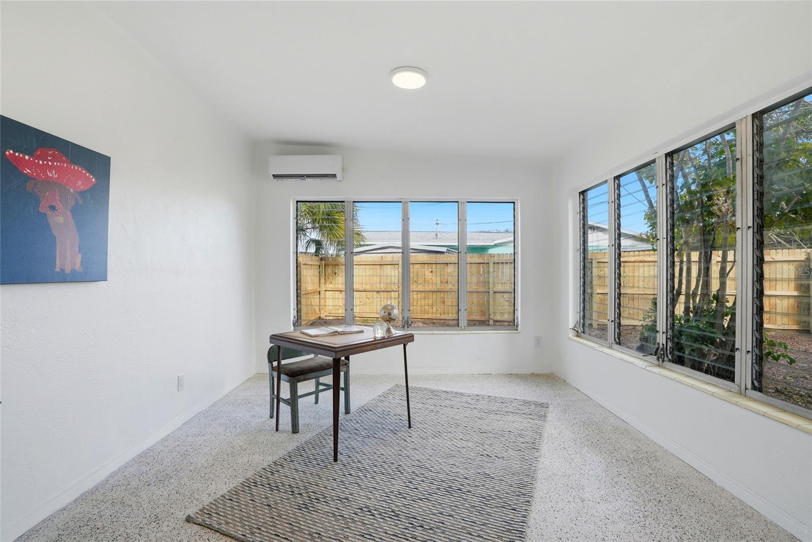 Listing photo id 11 for 1190 79th Avenue N