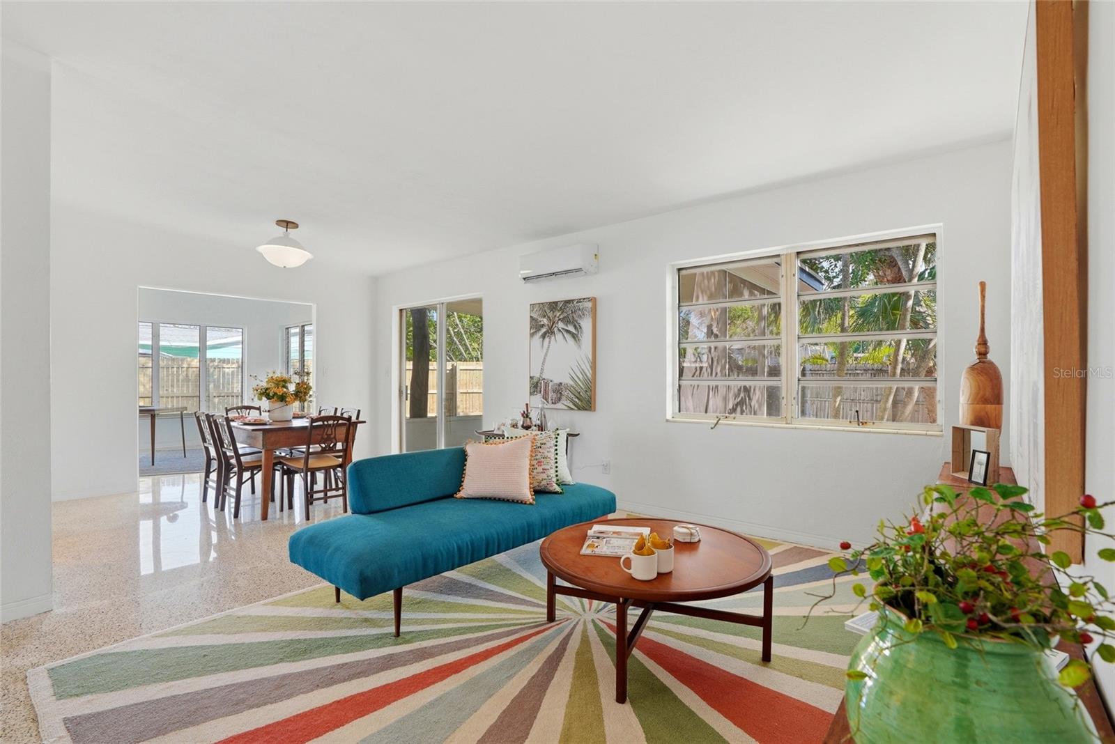 Listing photo id 0 for 1190 79th Avenue N